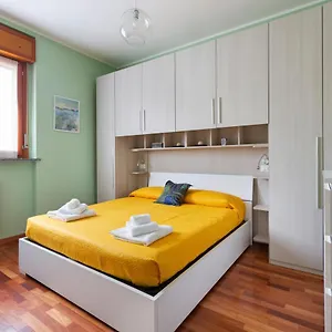 savona-district-terrace-flat.italymilanhotels.net/