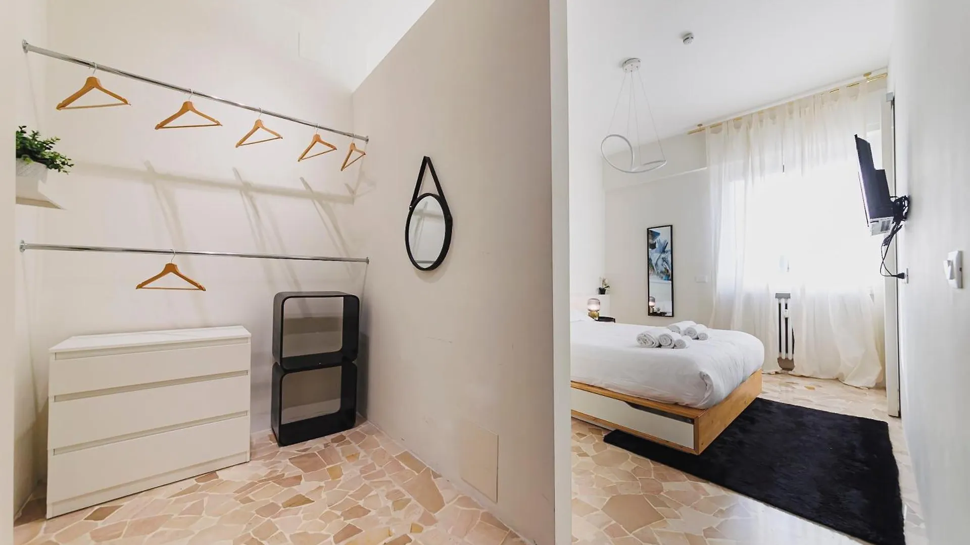 Apartment Luminoso Apt In Porta Venezia Milan